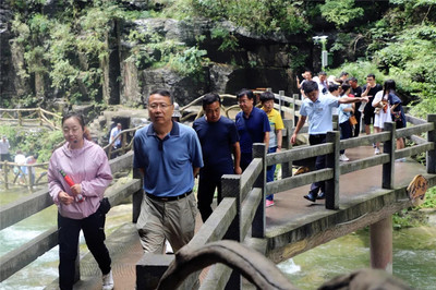 交流學習、共話發(fā)展--高平市神農(nóng)鎮(zhèn)考察團來太行山大峽谷考察學習